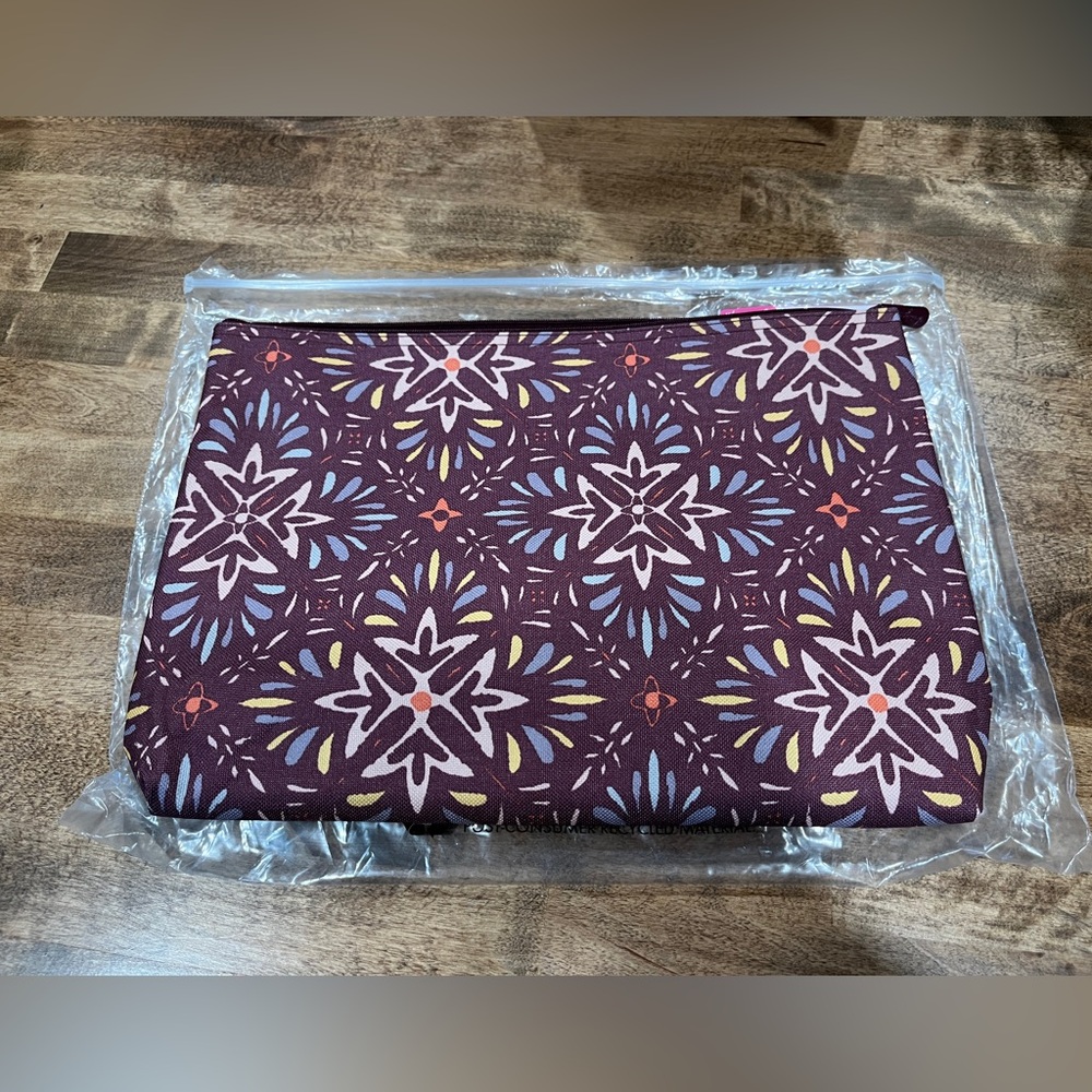 Thirty-One Fall Hues Geo Zipper Pouch - Picture 3 of 6
